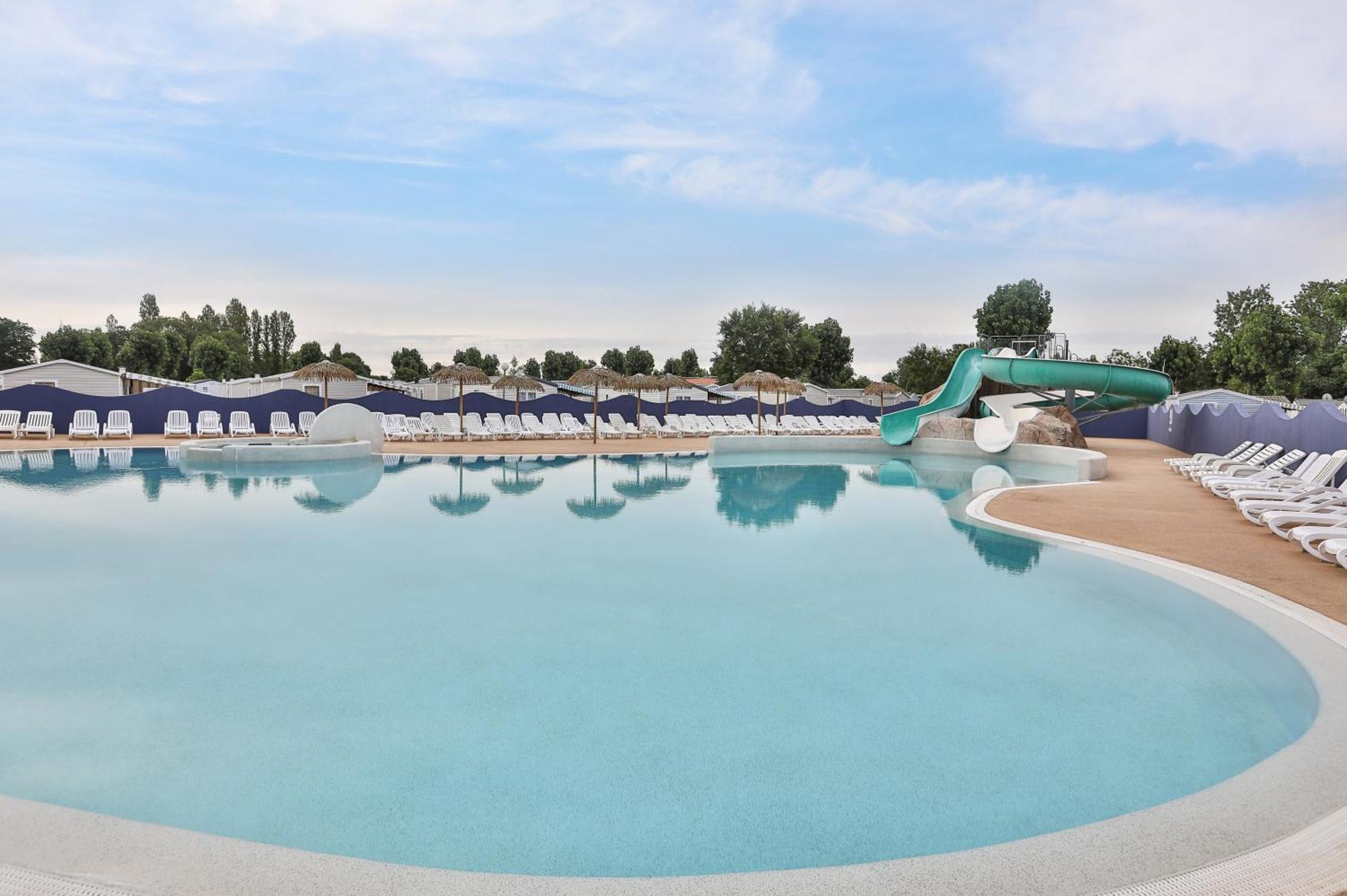 Hotel Camping Maeva Club L'Atlantique Angles  Esterno foto